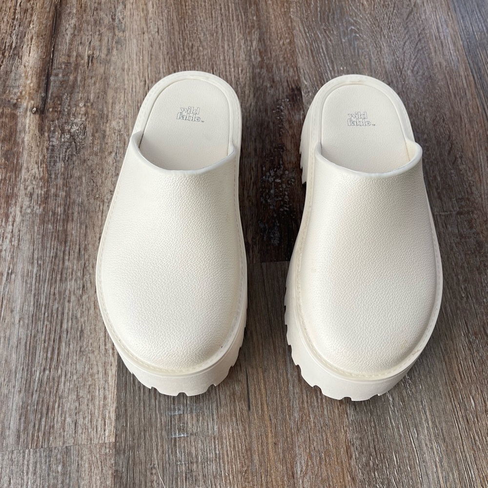 Women's Brooke Mules - Wild Fable Off-White 7